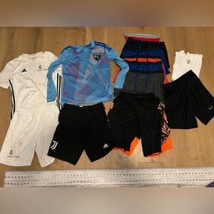 Boys lot mostly large